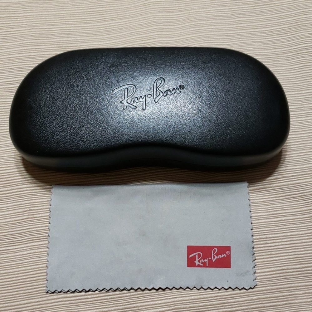 Ray-Ban Glass Case